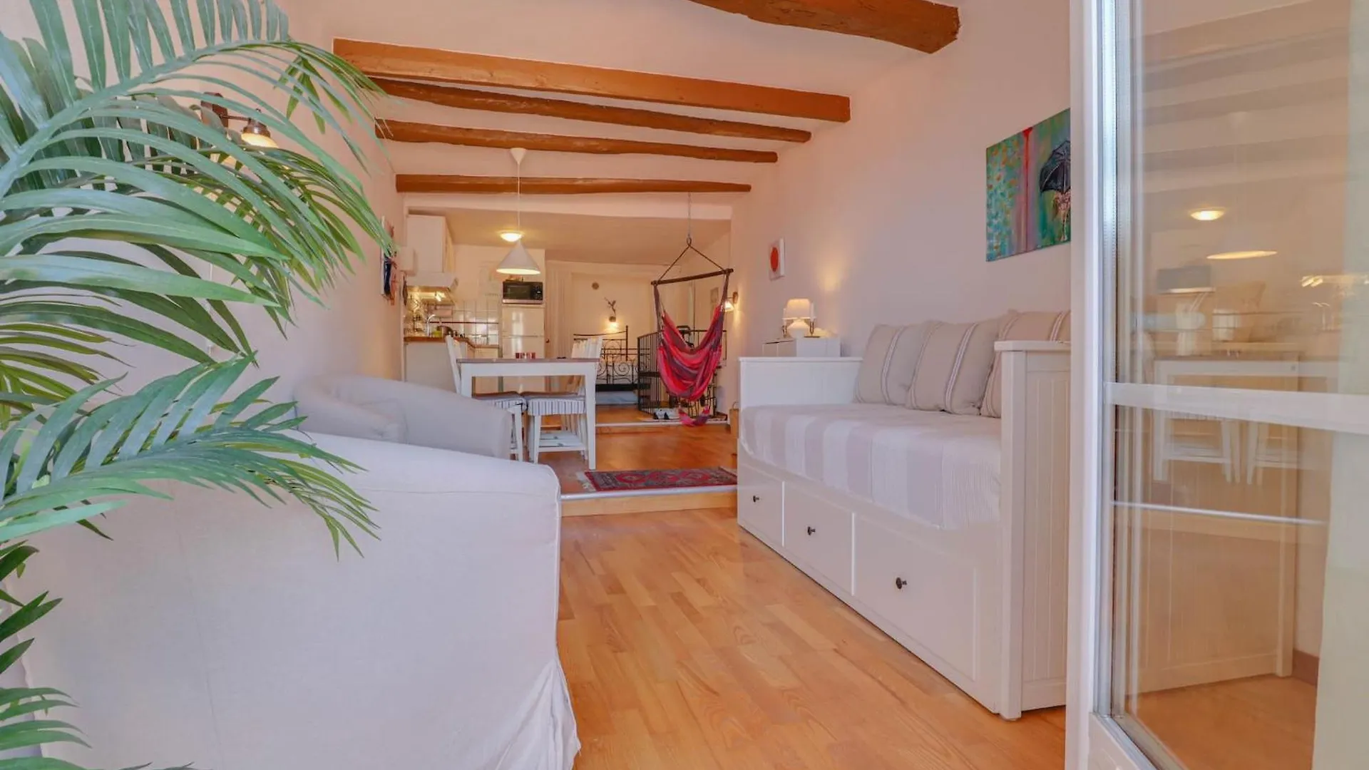 Apartamento 'La Belle Vue Mer' Cozy Appartement, Centre, Plage Menton Francia